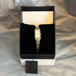 NEW Seiko Essentials Two Tone Stainless Steel Bracelet Watch SWR044